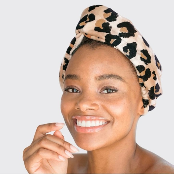 New no box 2 Kitsch microfiber hair towels pink satin and leopard never used - Picture 5 of 9